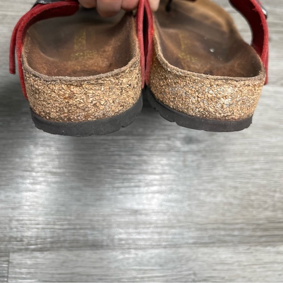 Birkenstock Gizeh Sandals in Dark Red Size 38 or 7-7.5 - Picture 6 of 8